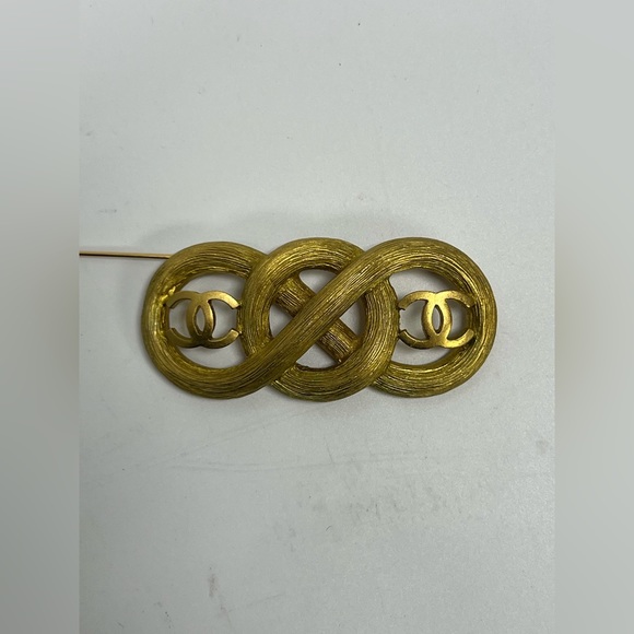 Chanel Brooch - Picture 9 of 12